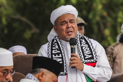 Pesan Rizieq Shihab di Reuni Besar 212: Berbeda Opsi Politik itu Biasa, Jangan Ingin Dipecahkan Iris